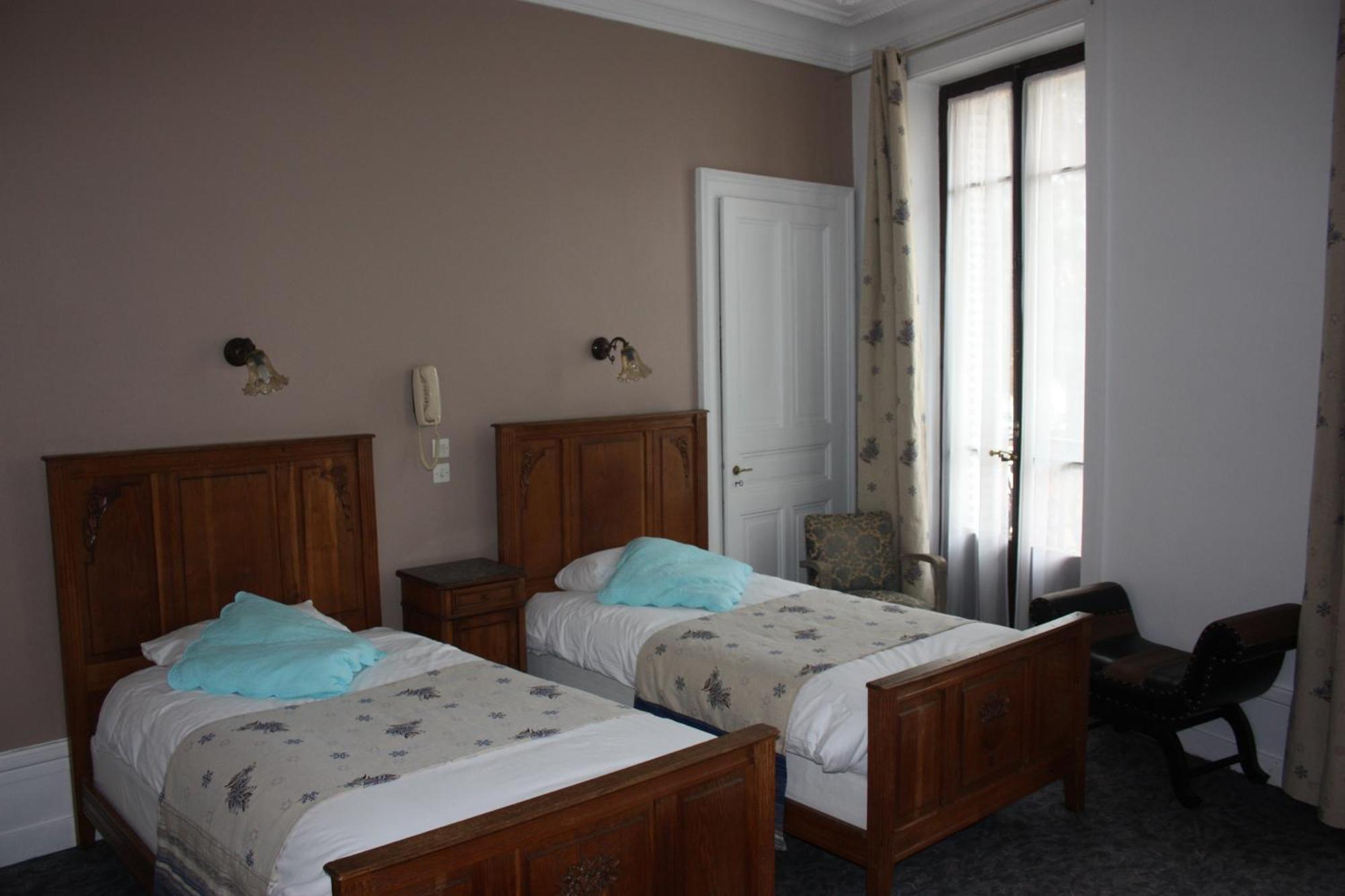 Hotel Savoy Aix-les-Bains Kültér fotó